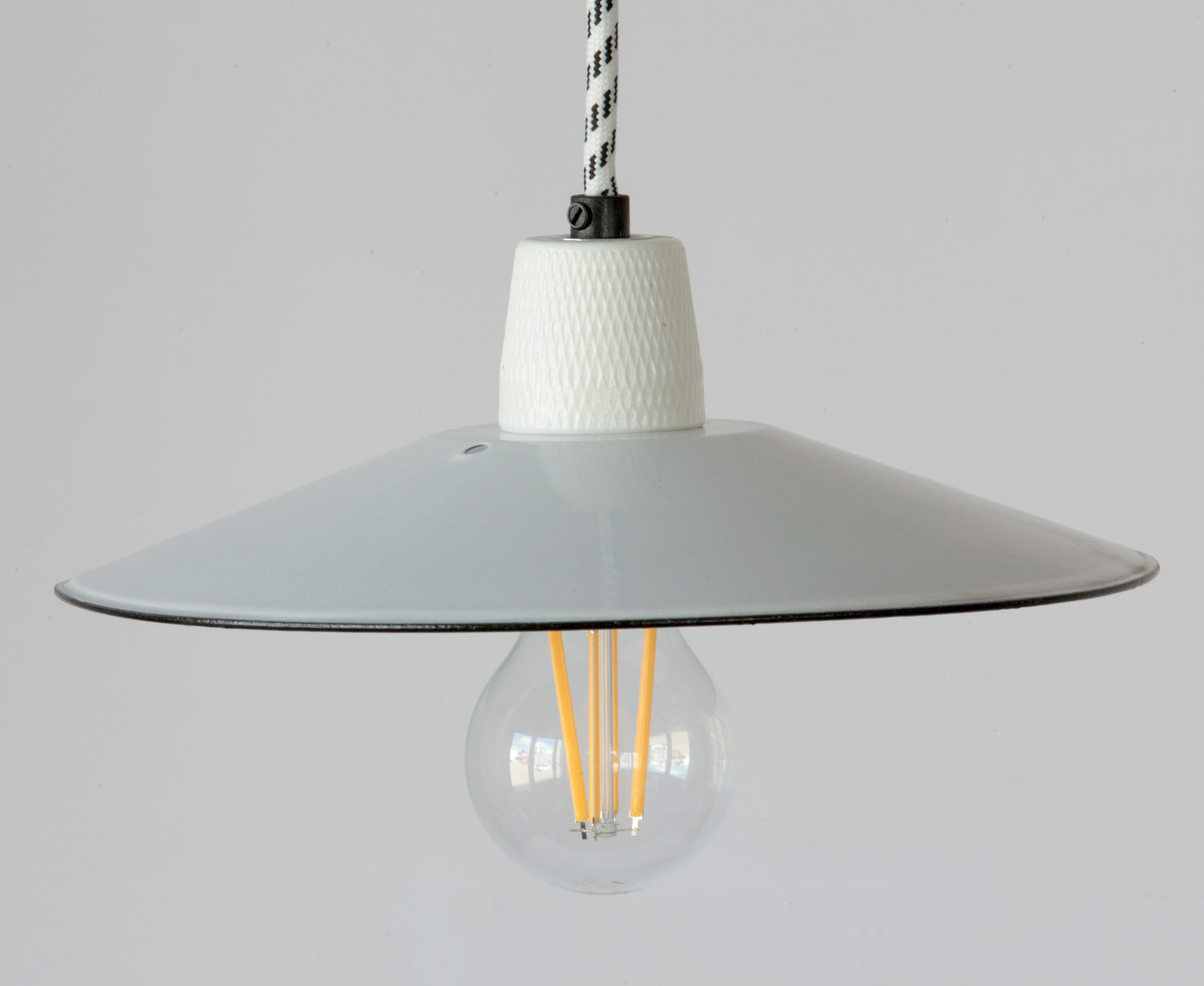 Pendants with Antique Enamel Shades: Pendant Lamp Bonn 240 mm, Fig. 3