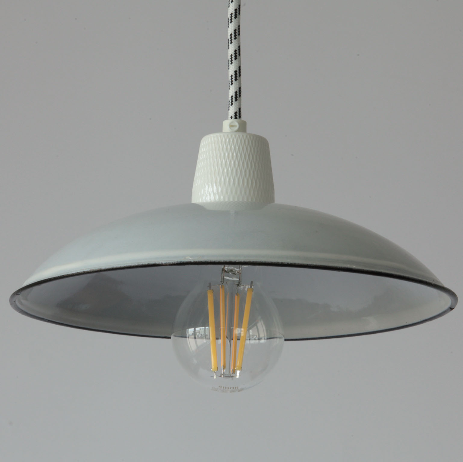 Pendants with Antique Enamel Shades: Pendant Lamp 240 mm, Fig. 3