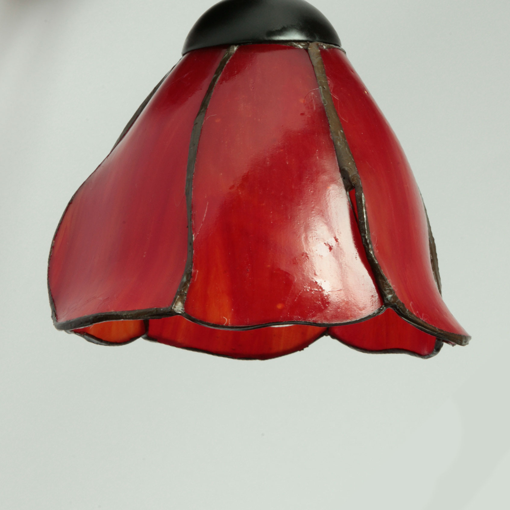 2er/3er-Kaskade aus Pendelleuchten mit roten Glasschirmen „Mohnblüte“ , Bild 3